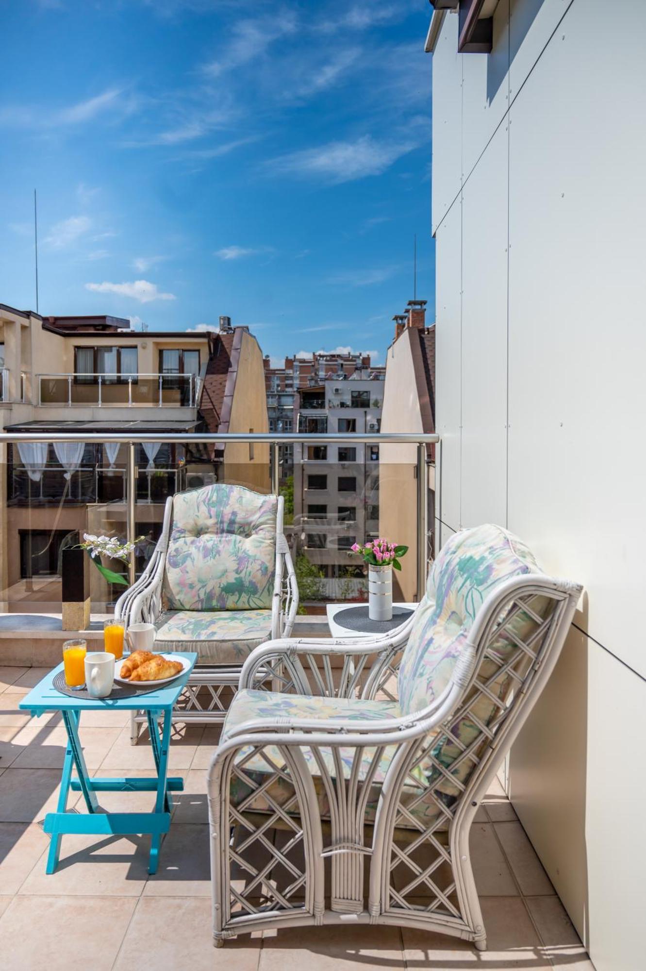 Colorful Studio With Balcony - Free Parking Apartamento Sófia Exterior foto