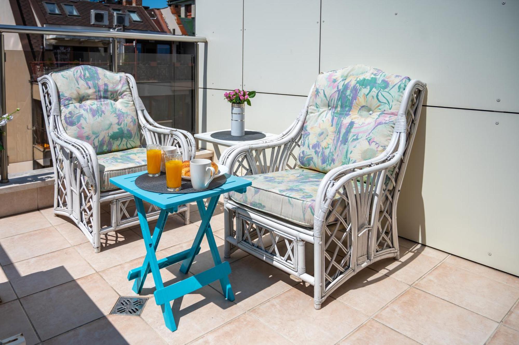 Colorful Studio With Balcony - Free Parking Apartamento Sófia Exterior foto